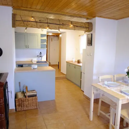 Na Vejmenku 山林小屋 Němčice