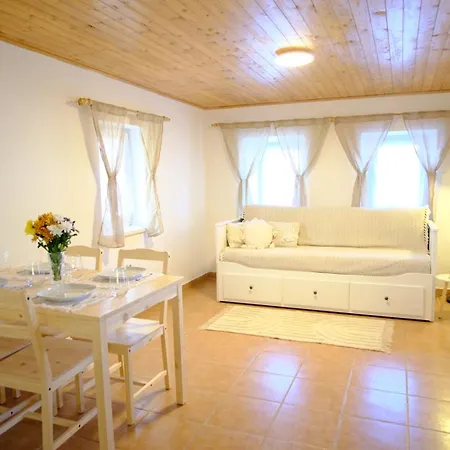 Lodge Na Vejmenku