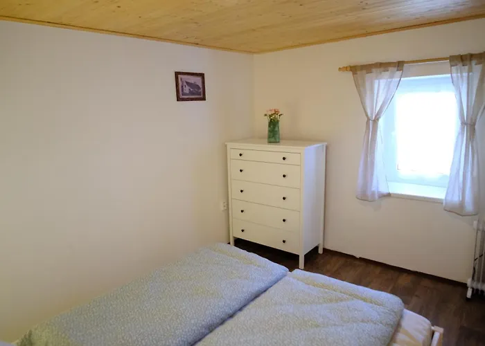 Jaktstuga Na Vejmenku *